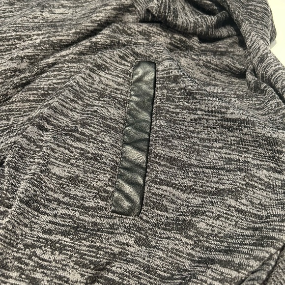 Melissa McCarthy Seven7 Long Sleeve Gray Tunic with Front Pockets Size 3X - Picture 12 of 13